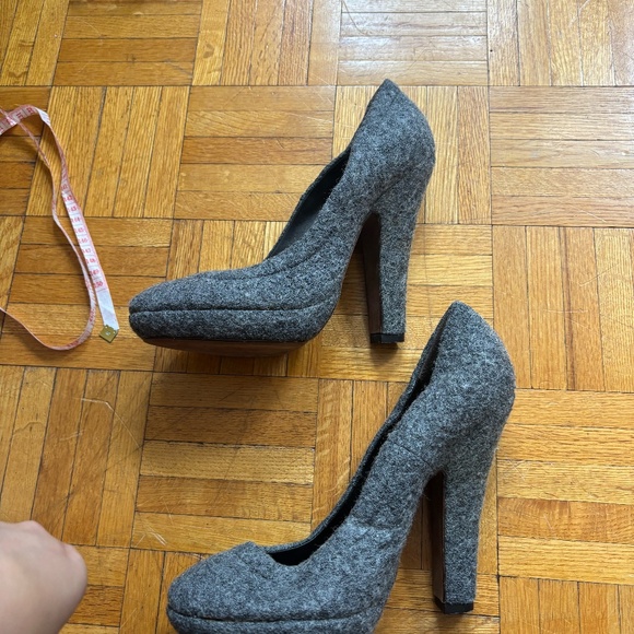 early 2010s Nina Ricci wool leather high heels - Picture 5 of 11